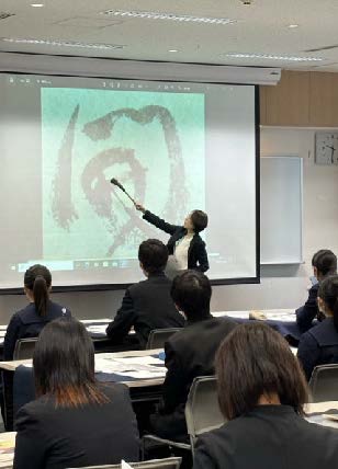 研究授業（高校生）の様子